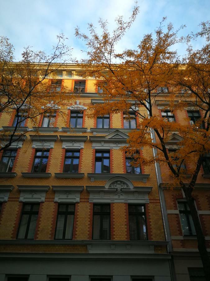 SCHÖNER WOHNEN IM DENKMAL - großzügig geschnitten, kostenfreies WLAN Leipzig Exterior foto